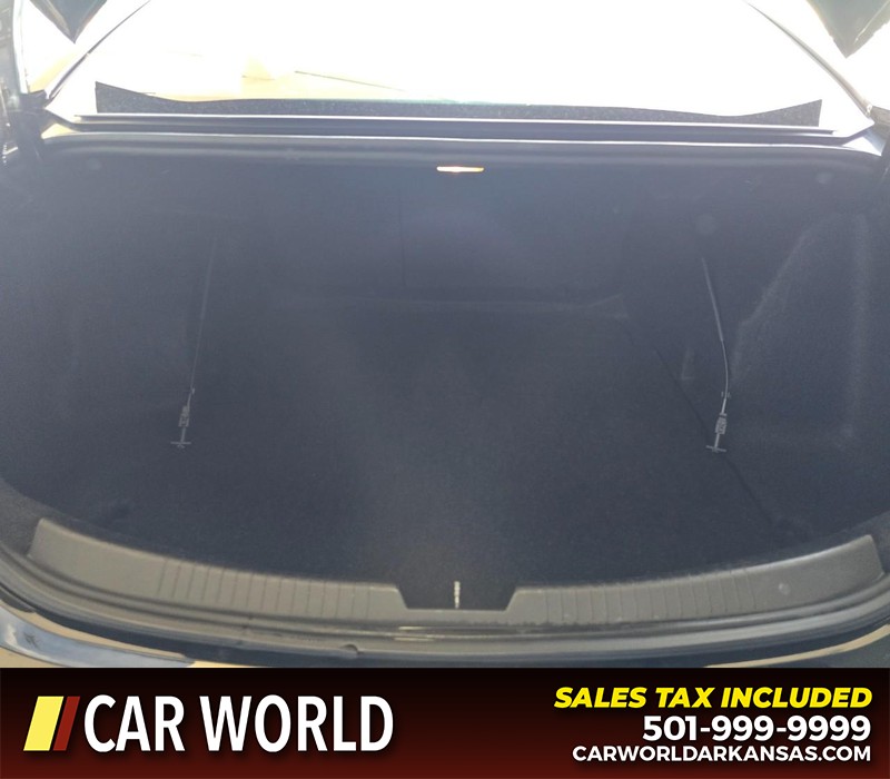 Chevrolet Malibu Vehicle Full-screen Gallery Image 13