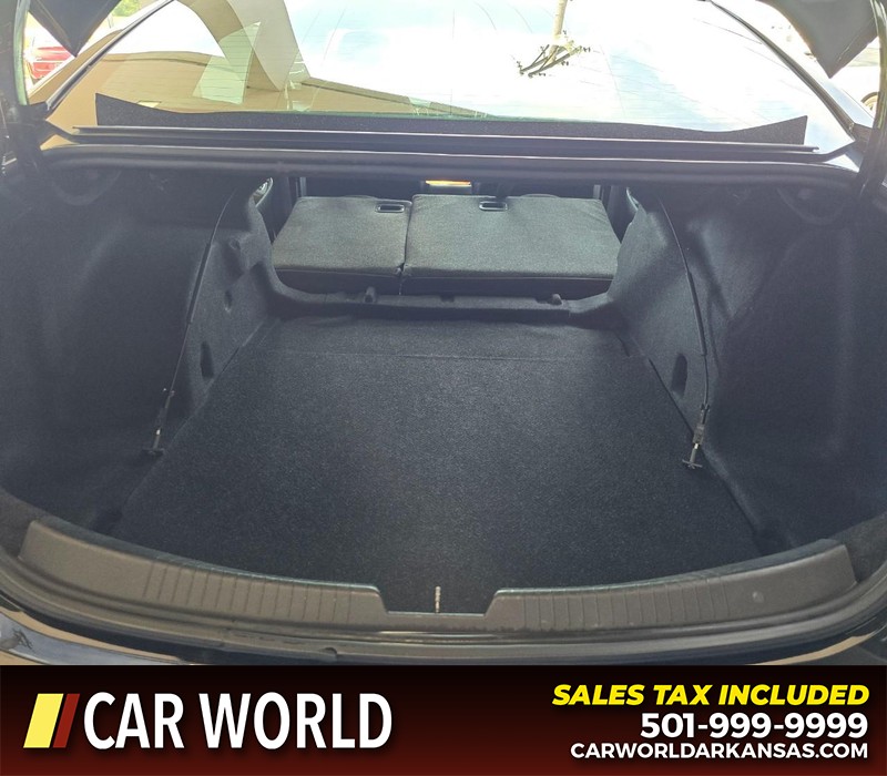 Chevrolet Malibu Vehicle Full-screen Gallery Image 14