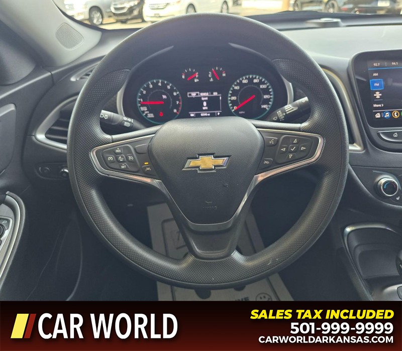 Chevrolet Malibu Vehicle Full-screen Gallery Image 15