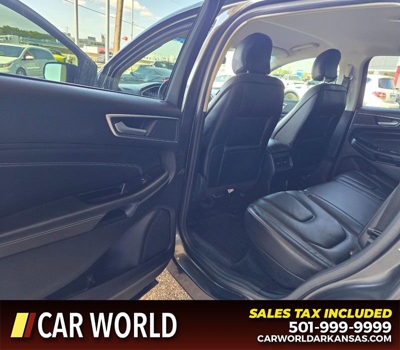 Ford Edge Vehicle Full-screen Gallery Image 10