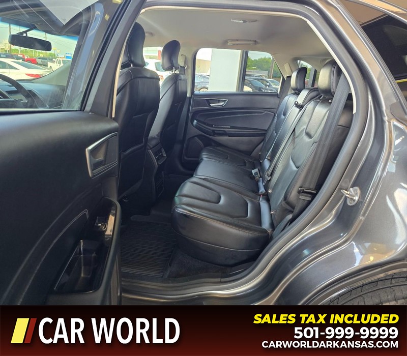 Ford Edge Vehicle Full-screen Gallery Image 11