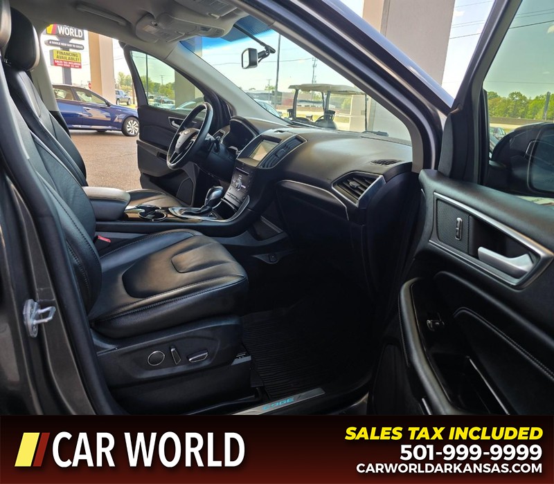 Ford Edge Vehicle Full-screen Gallery Image 12