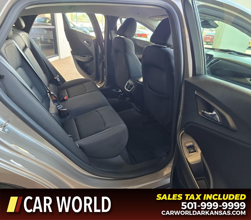 Chevrolet Malibu Vehicle Full-screen Gallery Image 13