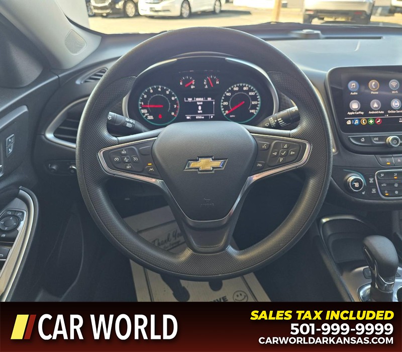 Chevrolet Malibu Vehicle Full-screen Gallery Image 35