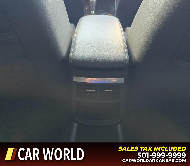 Chevrolet Impala Vehicle Full-screen Gallery Image 20