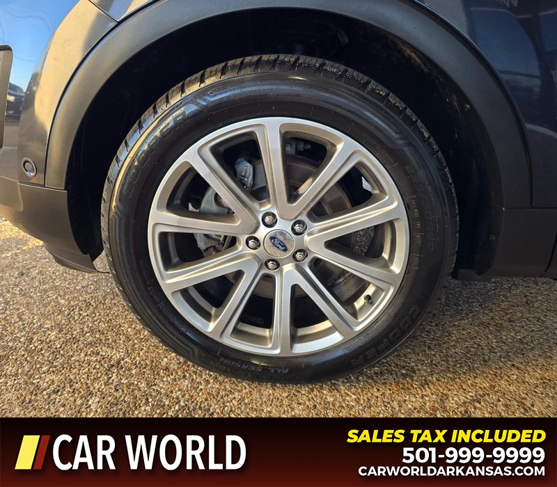 Ford Explorer Vehicle Full-screen Gallery Image 7