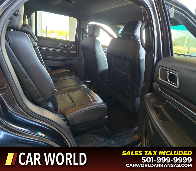 Ford Explorer Vehicle Full-screen Gallery Image 14