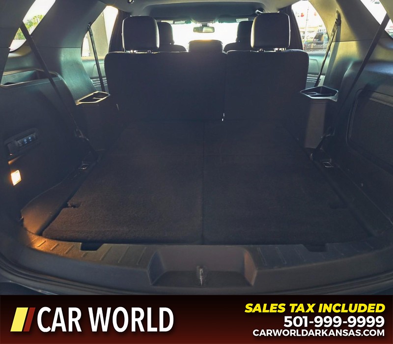 Ford Explorer Vehicle Full-screen Gallery Image 19
