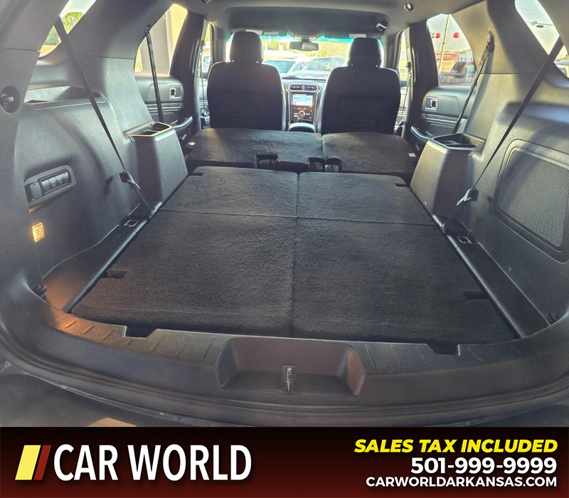 Ford Explorer Vehicle Full-screen Gallery Image 20