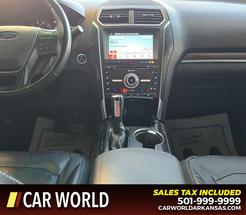 Ford Explorer Vehicle Full-screen Gallery Image 24