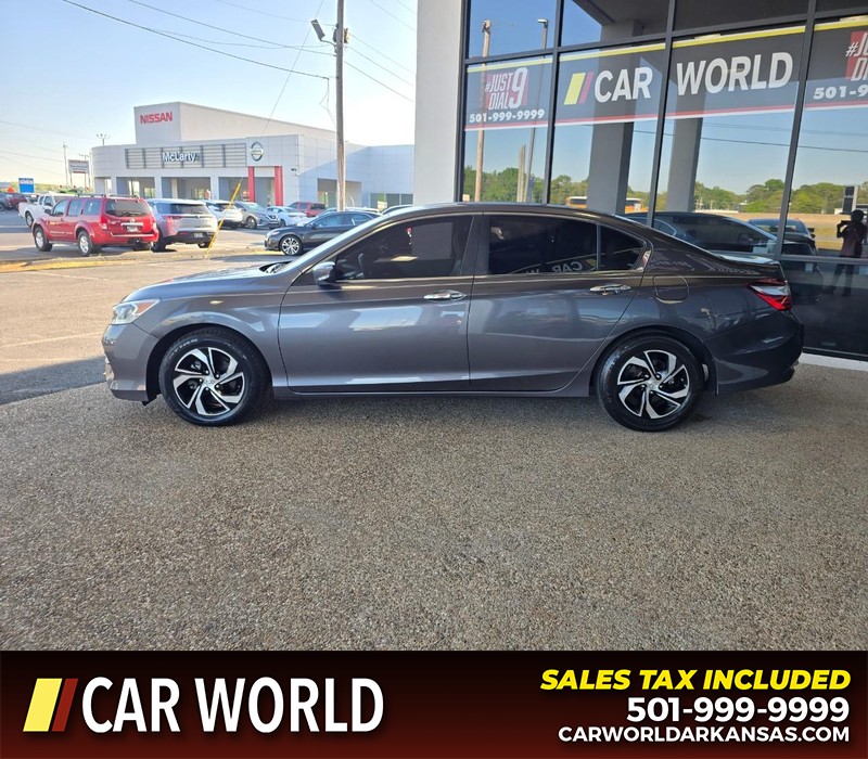 Honda Accord Sedan Vehicle Full-screen Gallery Image 4