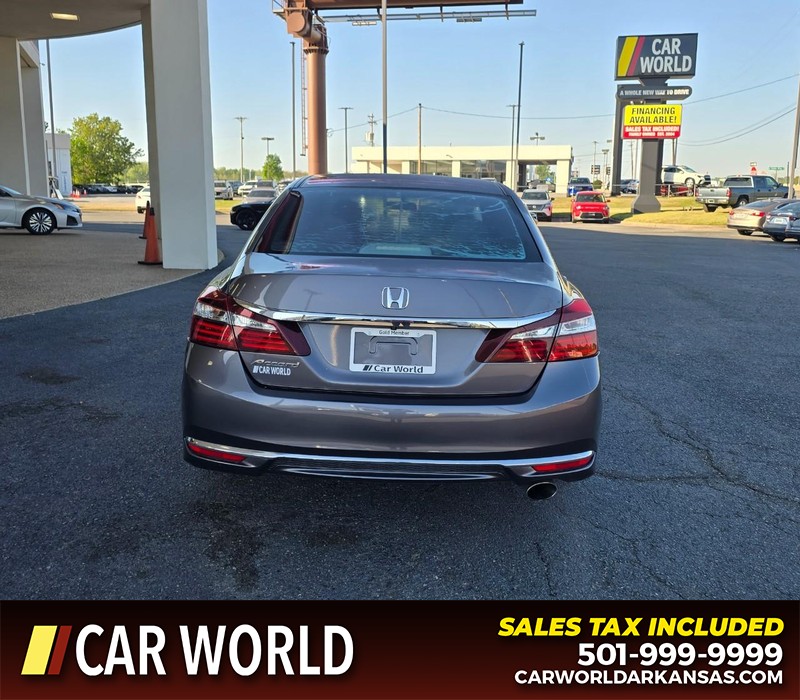 Honda Accord Sedan Vehicle Full-screen Gallery Image 5