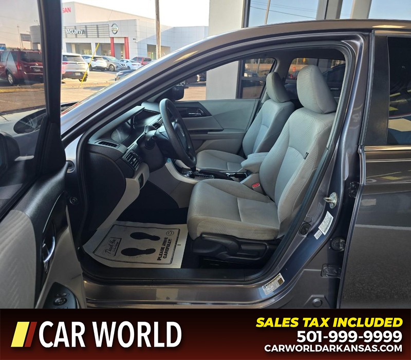 Honda Accord Sedan Vehicle Full-screen Gallery Image 8