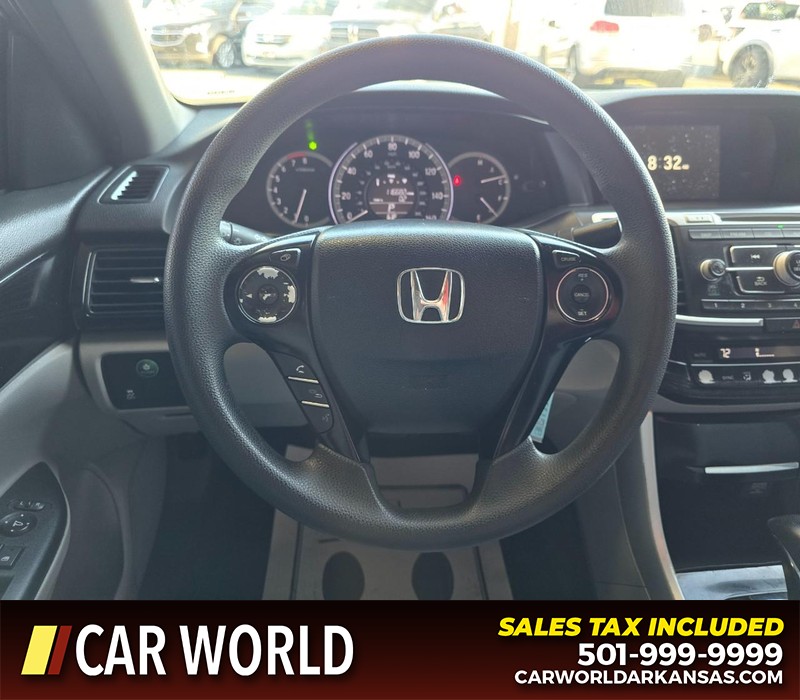 Honda Accord Sedan Vehicle Full-screen Gallery Image 14