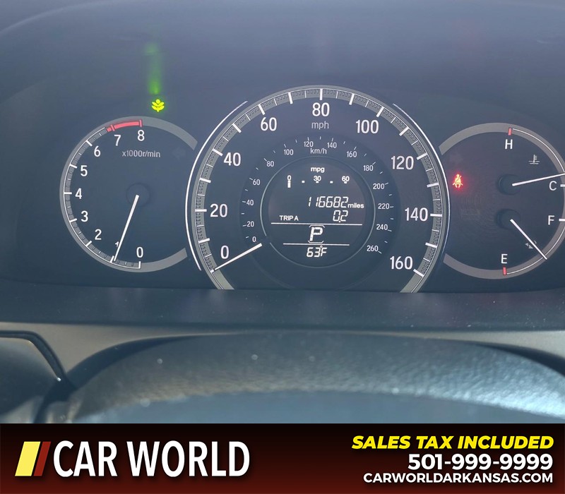 Honda Accord Sedan Vehicle Full-screen Gallery Image 16