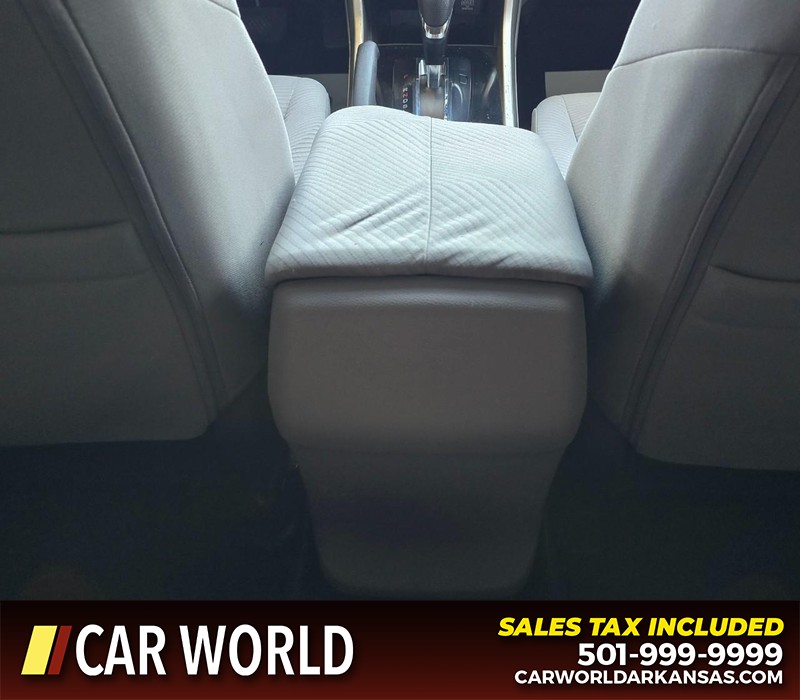 Honda Accord Sedan Vehicle Full-screen Gallery Image 18