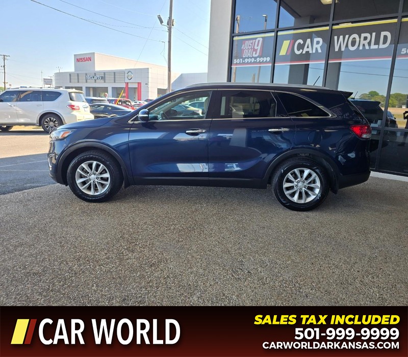 Kia Sorento Vehicle Full-screen Gallery Image 4