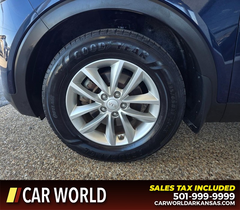 Kia Sorento Vehicle Full-screen Gallery Image 6