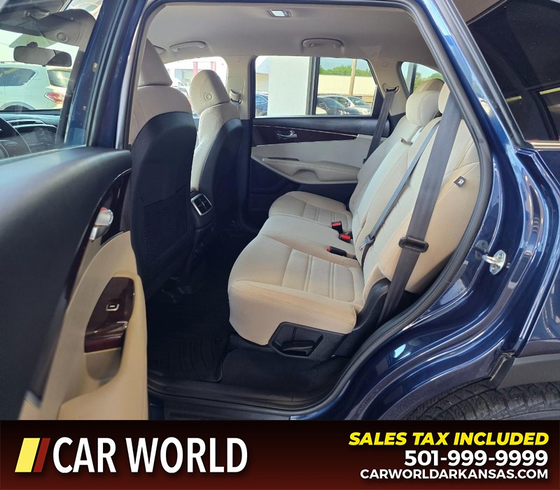 Kia Sorento Vehicle Full-screen Gallery Image 10