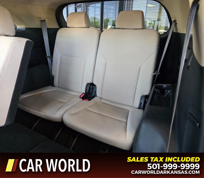 Kia Sorento Vehicle Full-screen Gallery Image 11