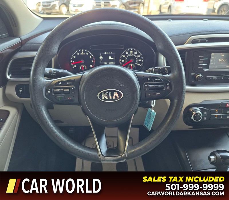 Kia Sorento Vehicle Full-screen Gallery Image 18