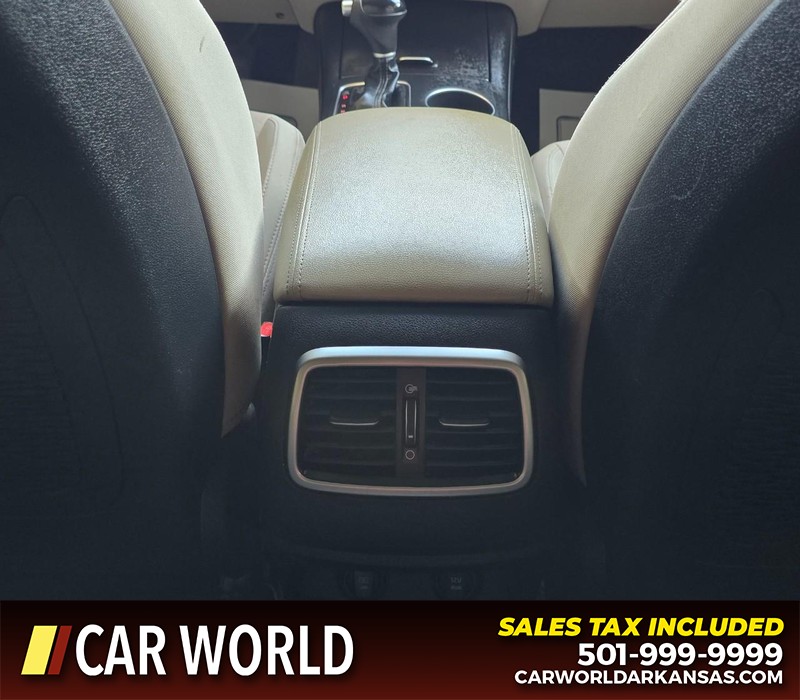 Kia Sorento Vehicle Full-screen Gallery Image 22