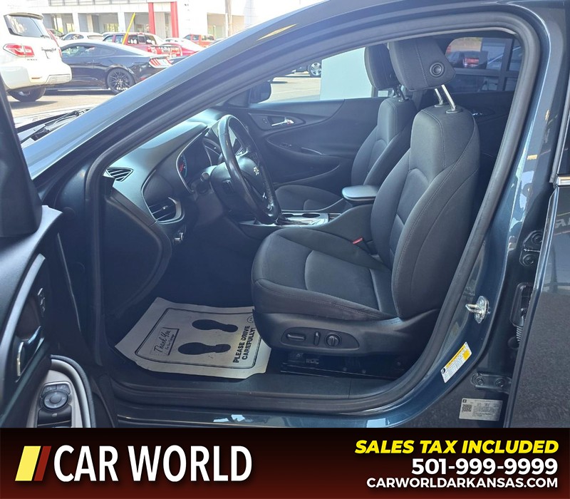 Chevrolet Malibu Vehicle Full-screen Gallery Image 8