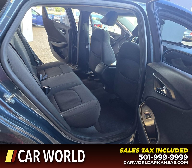 Chevrolet Malibu Vehicle Full-screen Gallery Image 28