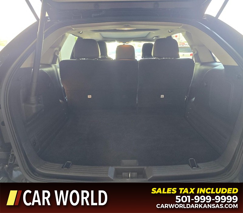 Ford Edge Vehicle Full-screen Gallery Image 14