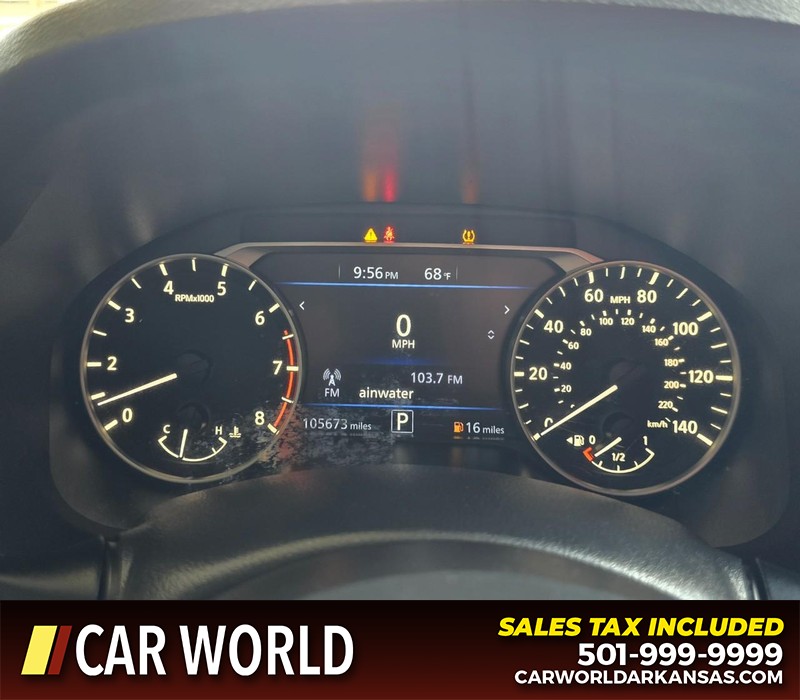 Nissan Altima Vehicle Full-screen Gallery Image 17