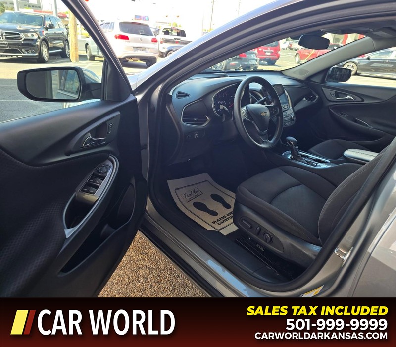 Chevrolet Malibu Vehicle Full-screen Gallery Image 7