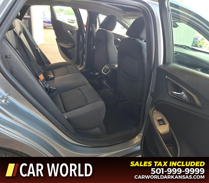 Chevrolet Malibu Vehicle Full-screen Gallery Image 12