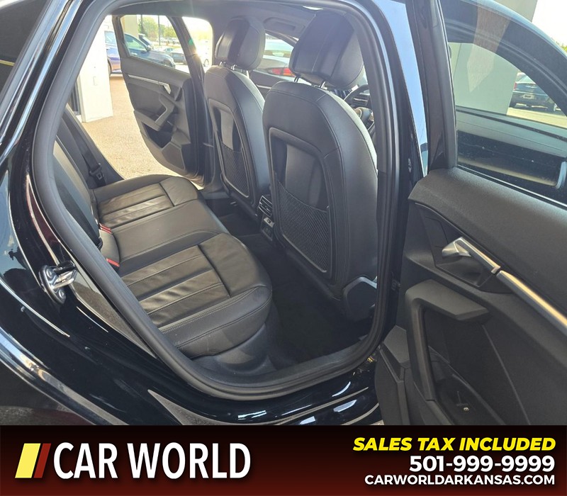 Audi A3 Vehicle Full-screen Gallery Image 12