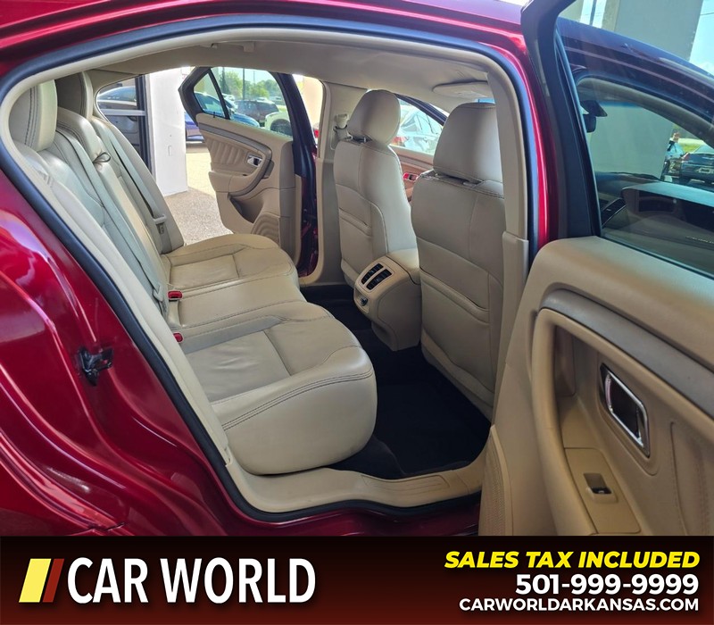 Ford Taurus Vehicle Full-screen Gallery Image 13