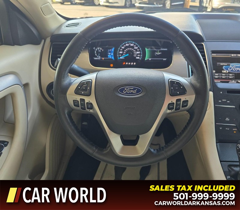 Ford Taurus Vehicle Full-screen Gallery Image 16