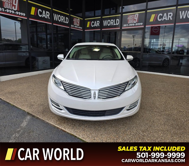 Lincoln MKZ Vehicle Full-screen Gallery Image 2