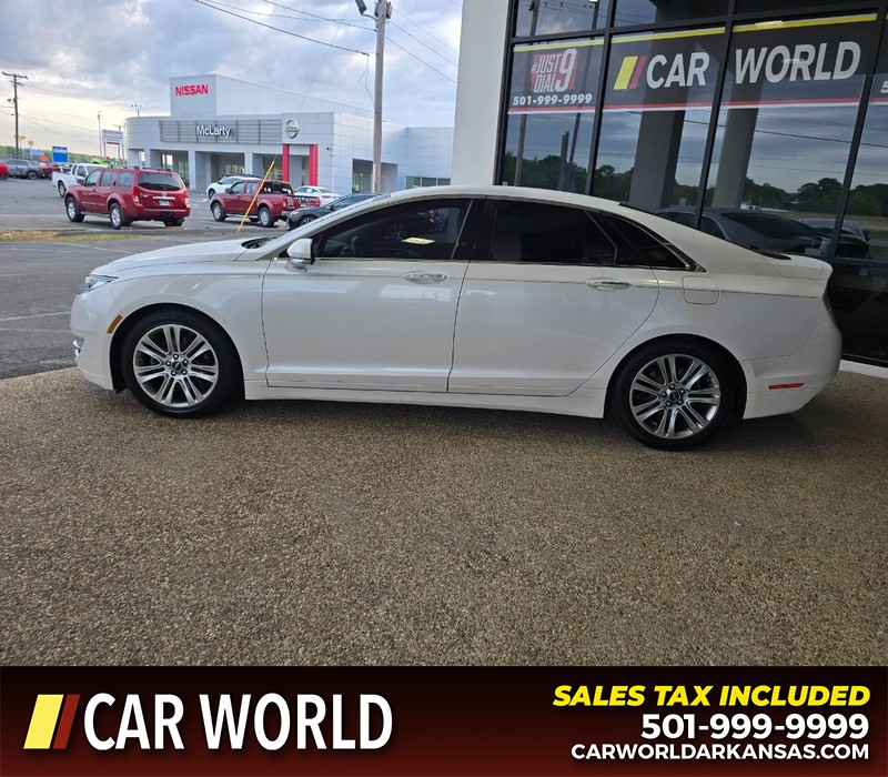 Lincoln MKZ Vehicle Full-screen Gallery Image 4