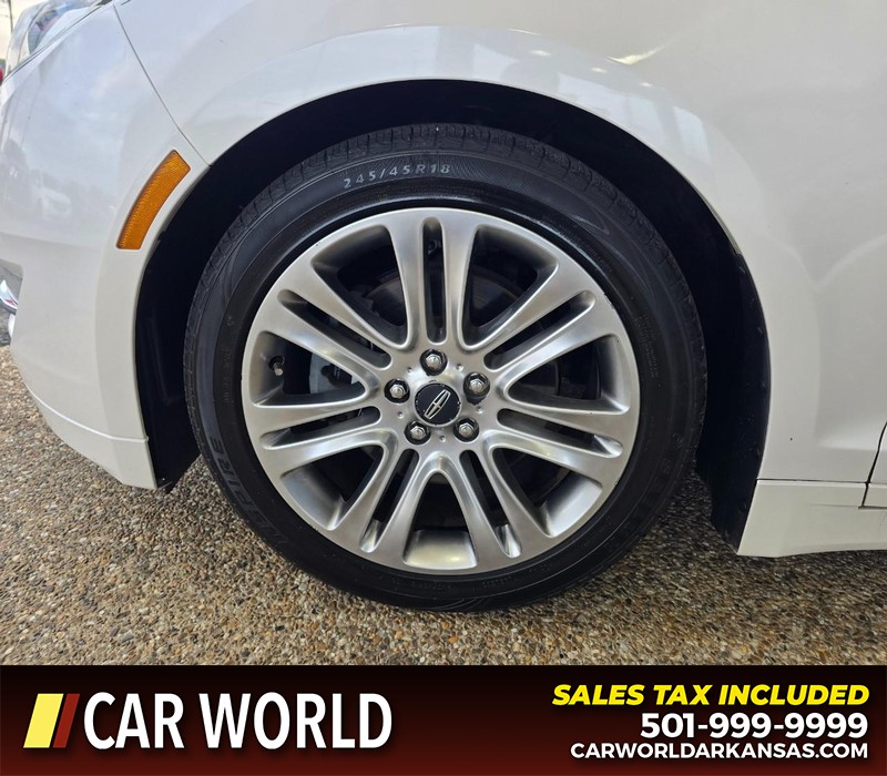 Lincoln MKZ Vehicle Full-screen Gallery Image 6