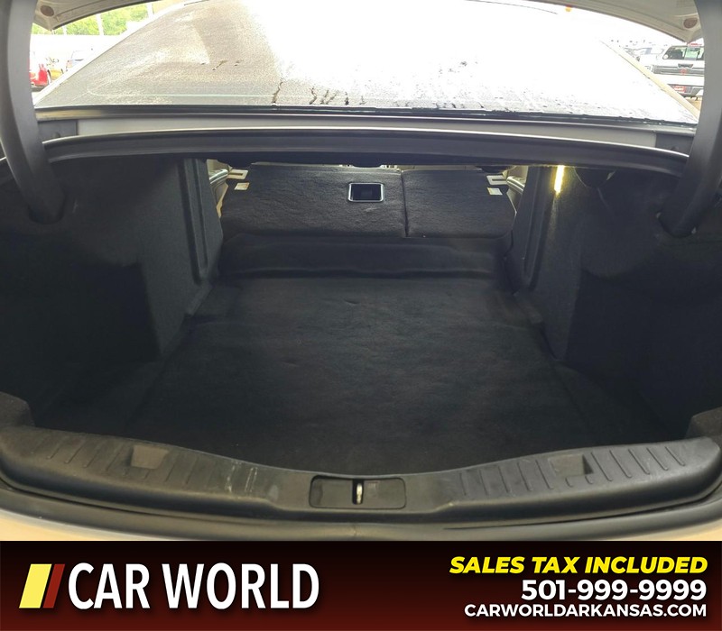 Lincoln MKZ Vehicle Full-screen Gallery Image 14