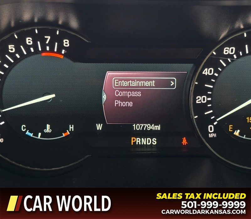 Lincoln MKZ Vehicle Full-screen Gallery Image 16