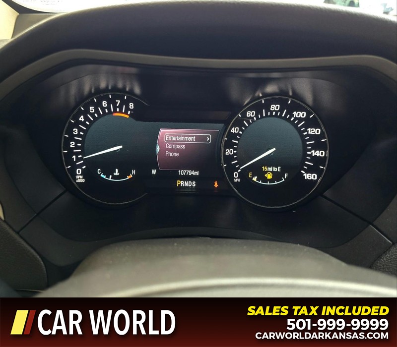 Lincoln MKZ Vehicle Full-screen Gallery Image 17