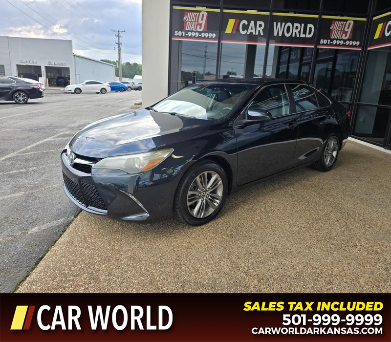 Toyota Camry Vehicle Full-screen Gallery Image 3