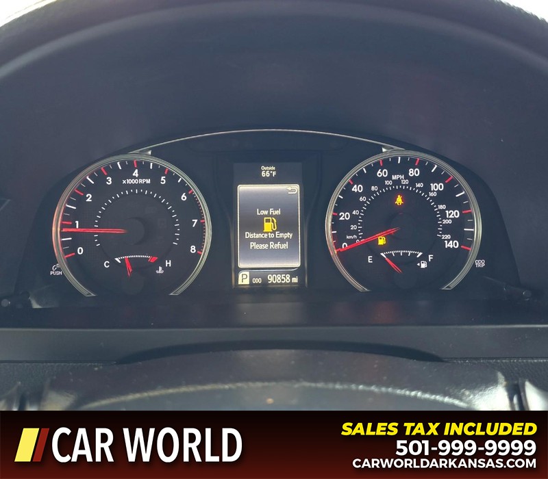 Toyota Camry Vehicle Full-screen Gallery Image 17