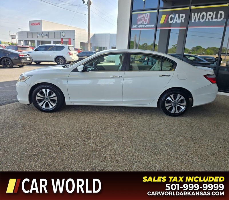 Honda Accord Sedan Vehicle Full-screen Gallery Image 4