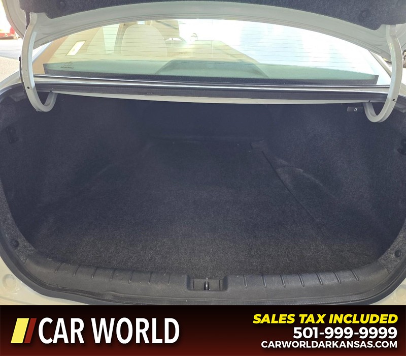 Honda Accord Sedan Vehicle Full-screen Gallery Image 13