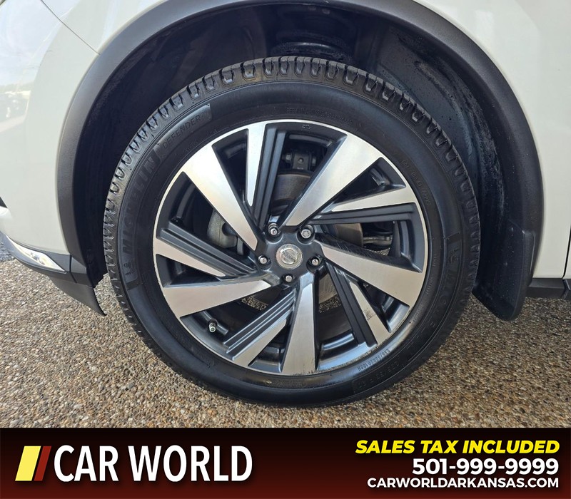 Nissan Murano Vehicle Full-screen Gallery Image 6