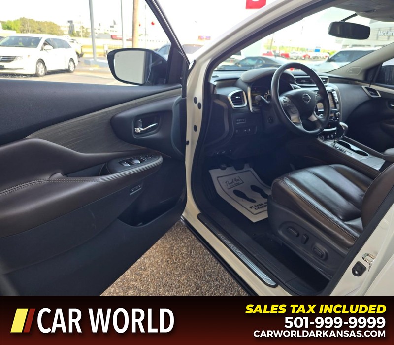 Nissan Murano Vehicle Full-screen Gallery Image 7