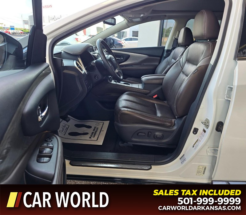 Nissan Murano Vehicle Full-screen Gallery Image 8