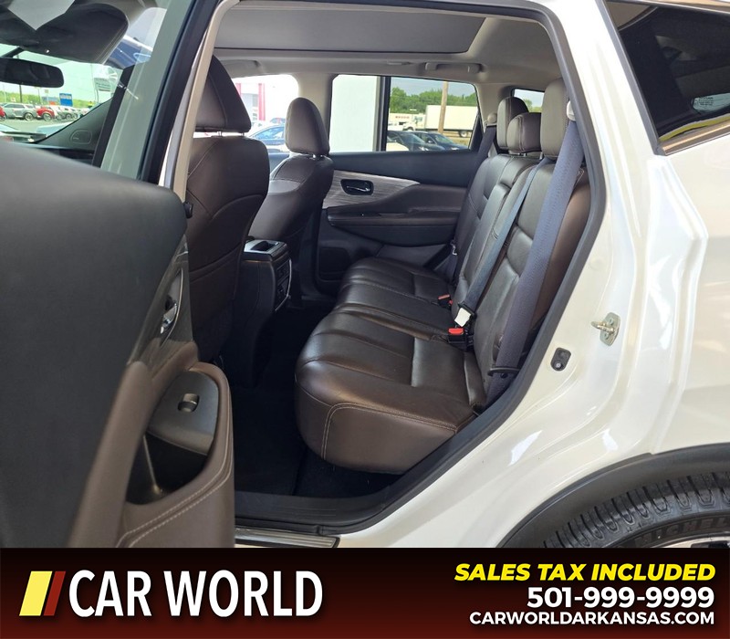 Nissan Murano Vehicle Full-screen Gallery Image 10