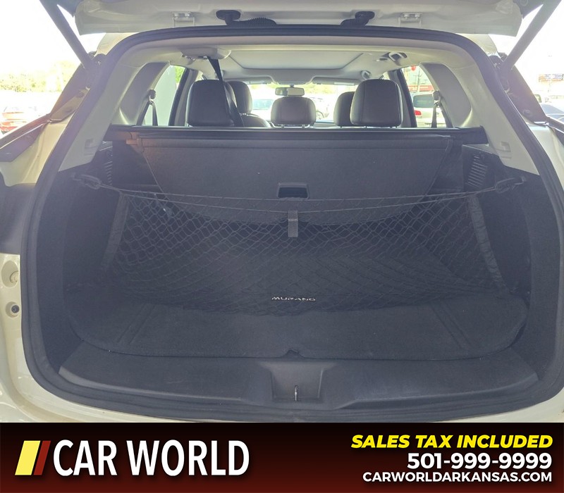 Nissan Murano Vehicle Full-screen Gallery Image 13